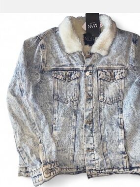 Boohoo Light Blue Acid Wash Denim Jacket with White Sherpa Collar